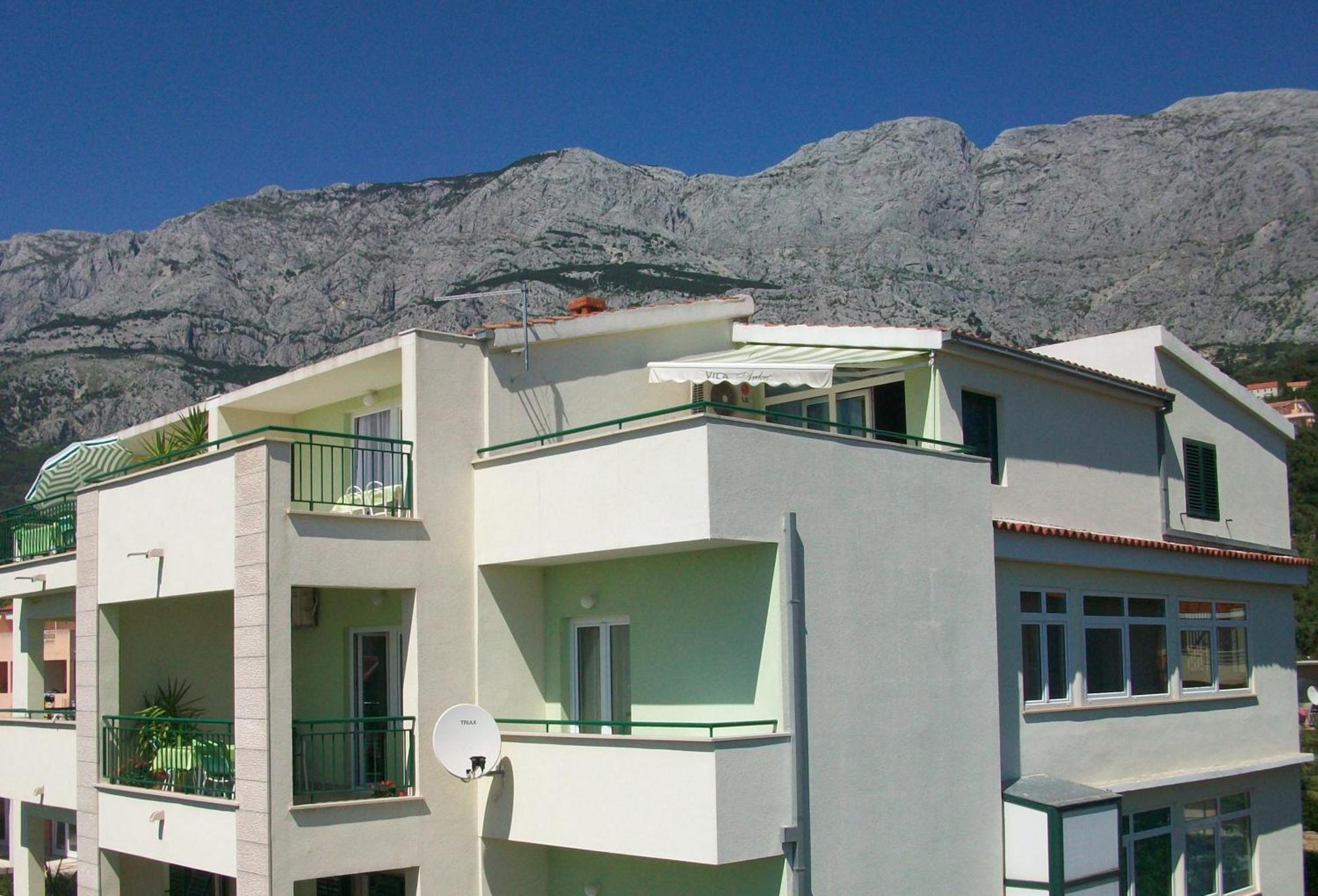 Rooms & Apartments Villa Anka Tučepi Eksteriør billede