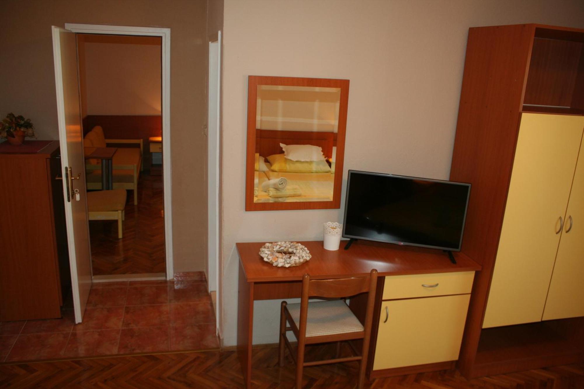 Rooms & Apartments Villa Anka Tučepi Værelse billede